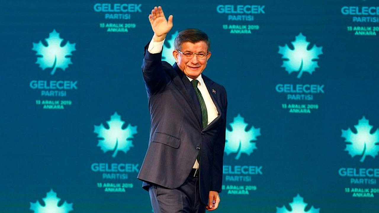 Gelecek Partisi, bugün yapılan kongrede feshedildi