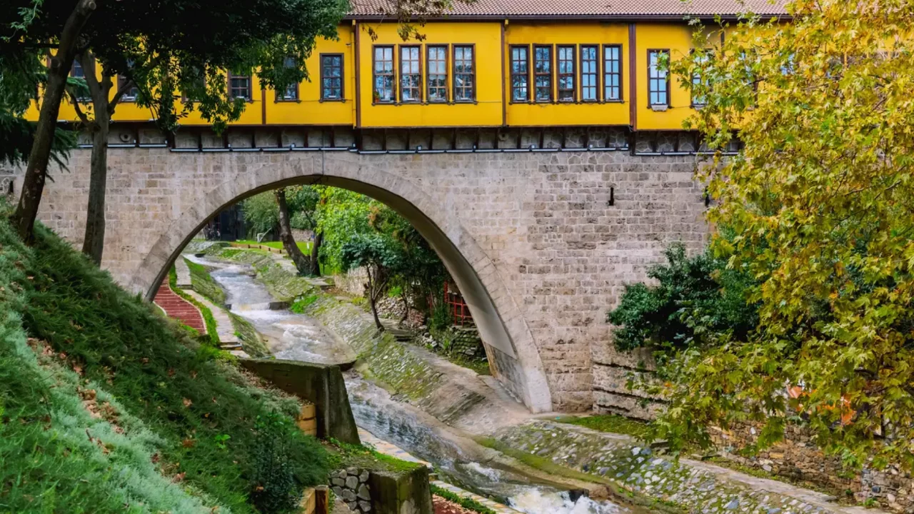 Bursa, Osmanlı'nın İlk Başkenti: Tarih ve Kültürle Dolu Bir Şehir