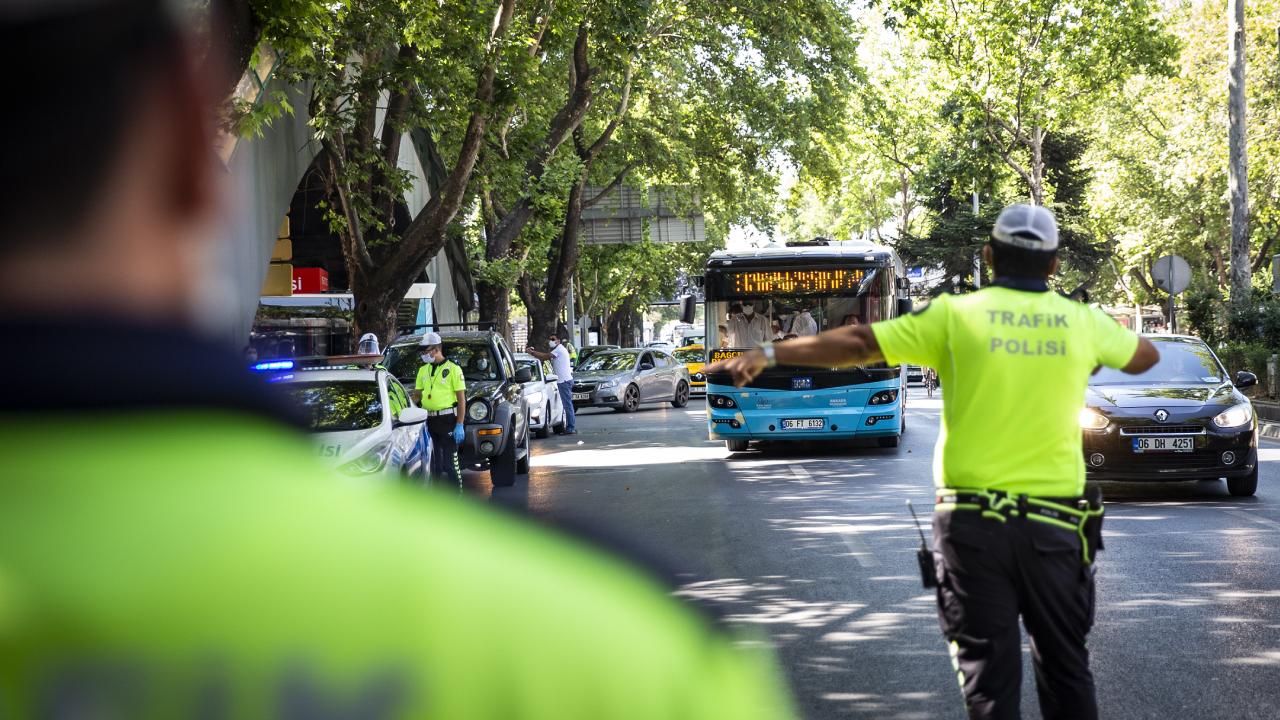 Ankara'da yarın 13 yol bisiklet yarışı nedeniyle trafiğe kapatılacak Ankara'da yarın 13 yol bisiklet yarışı nedeniyle trafiğe kapatılacak