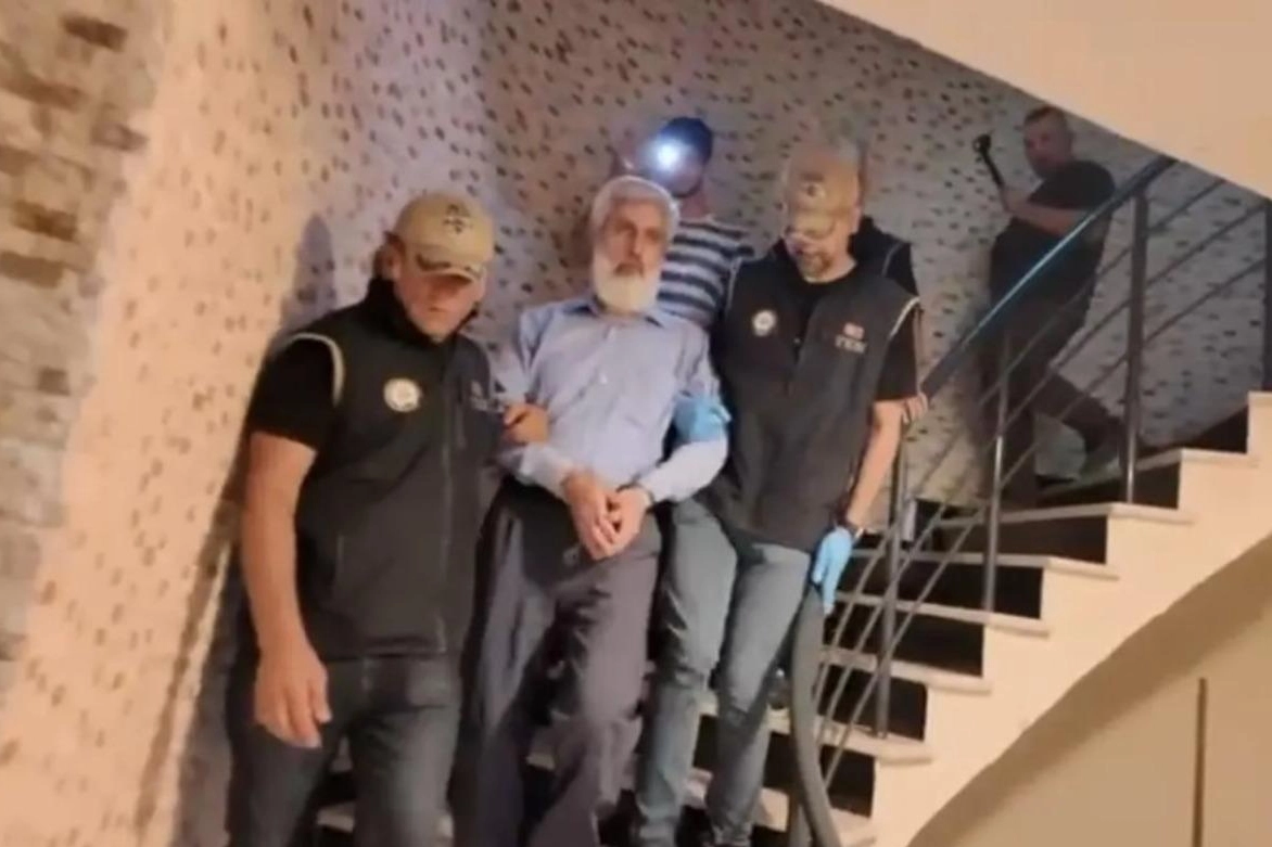 Alparslan Kuytul grubunun 24 FETÖ bağlantılı ismi belirlendi