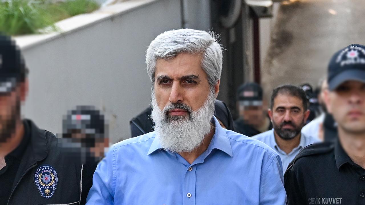 Kuytulcular yapılanmasına operasyon: 56 zanlı adliyeye sevk edildi Kuytulcular yapılanmasına operasyon: 56 zanlı adliyeye sevk edildi