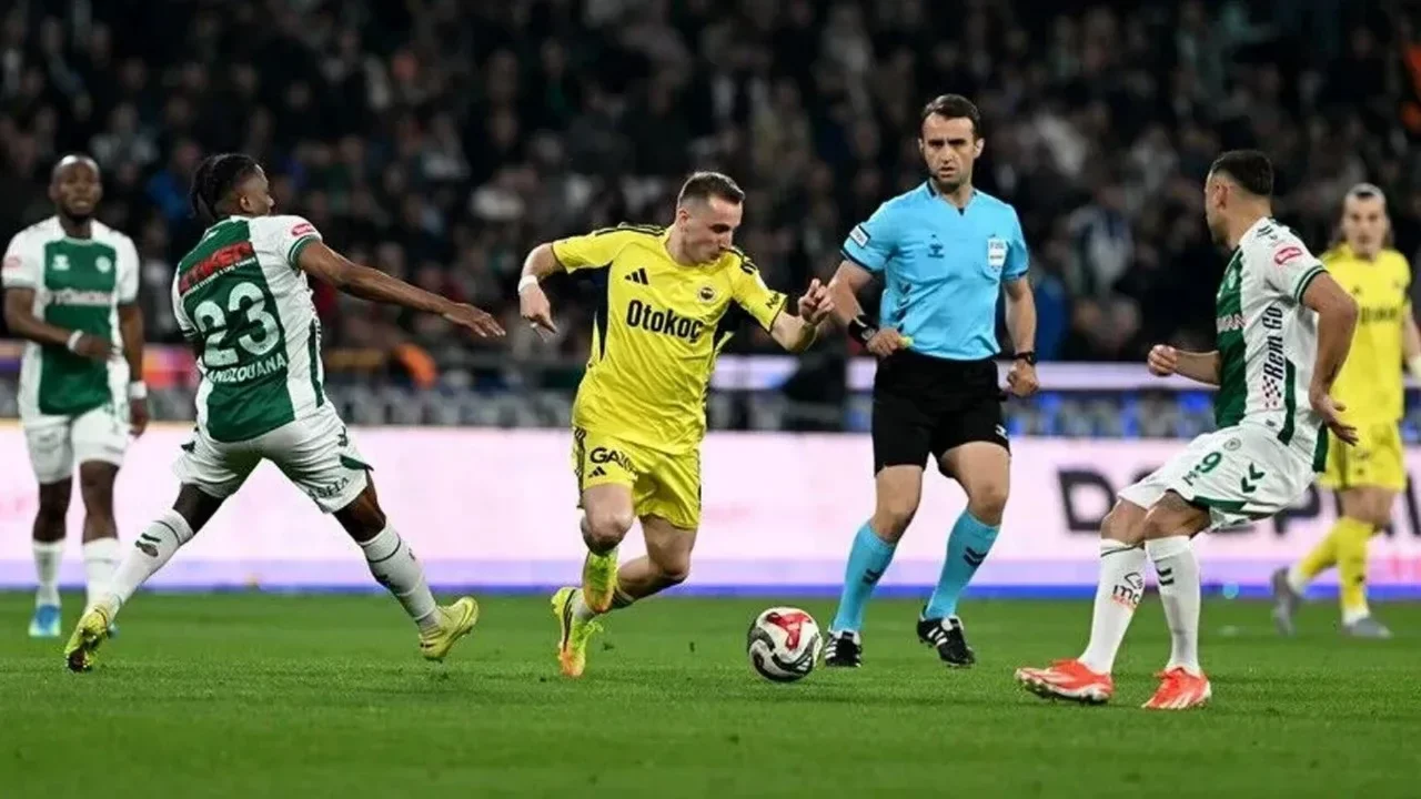 Fenerbahçe, Konyaspor ile 22 Ağustos'ta 3 puan mücadelesi verecek