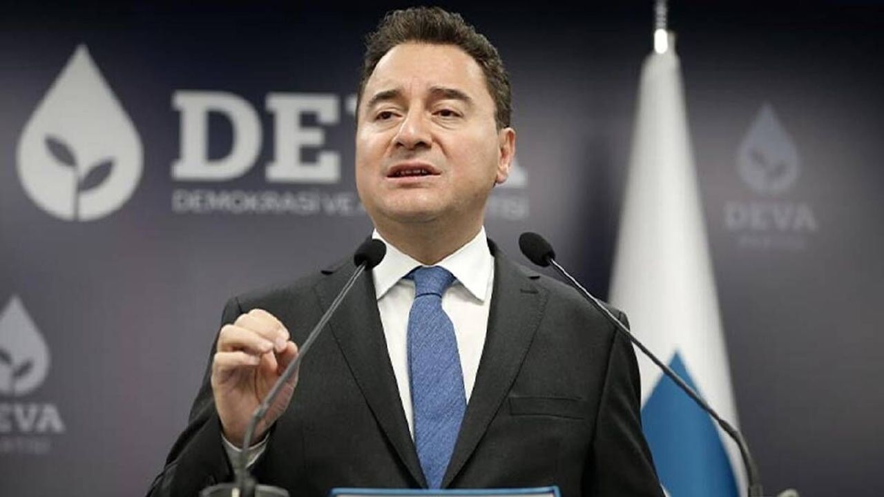 Ali Babacan, Gelecek Partisi'nin fesih kararına saygı duyduklarını açıkladı Ali Babacan, Gelecek Partisi'nin fesih kararına saygı duyduklarını açıkladı
