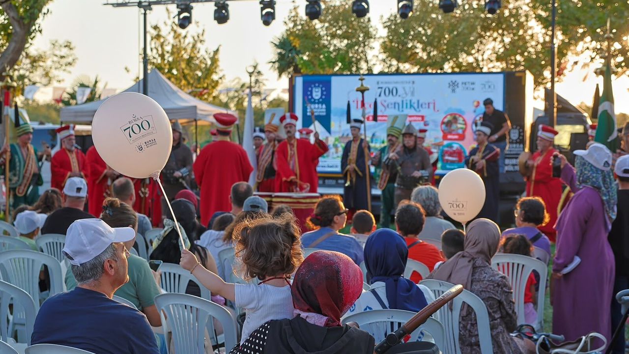 Bursa’nın Fethi’nin 700. Yılı Etkinlikleri Karacabey’de Kutlandı Bursa’nın Fethi’nin 700. Yılı Etkinlikleri Karacabey’de Kutlandı