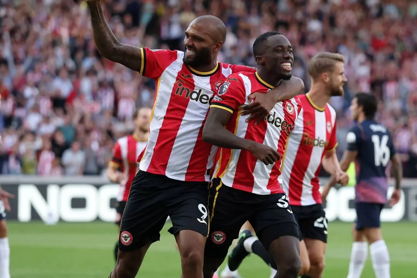Tottenham, Brentford'a 3 0 mağlup olarak sezona kayıpla başladı Tottenham, Brentford'a 3-0 mağlup olarak sezona kayıpla başladı