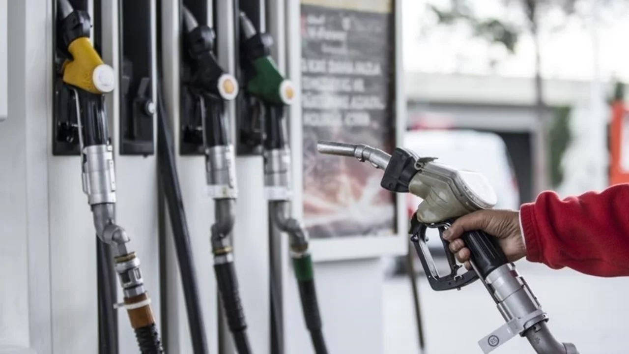 Akaryakıtta yeni zam: Bursa'da benzin 75,27 TL'ye yükselecek