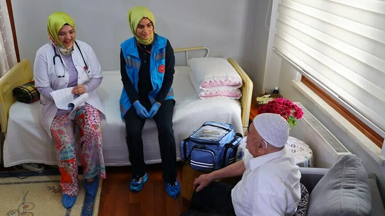 1 milyon 352 bin 775 hasta: Bakan Memişoğlu'ndan evde sağlık açıklaması