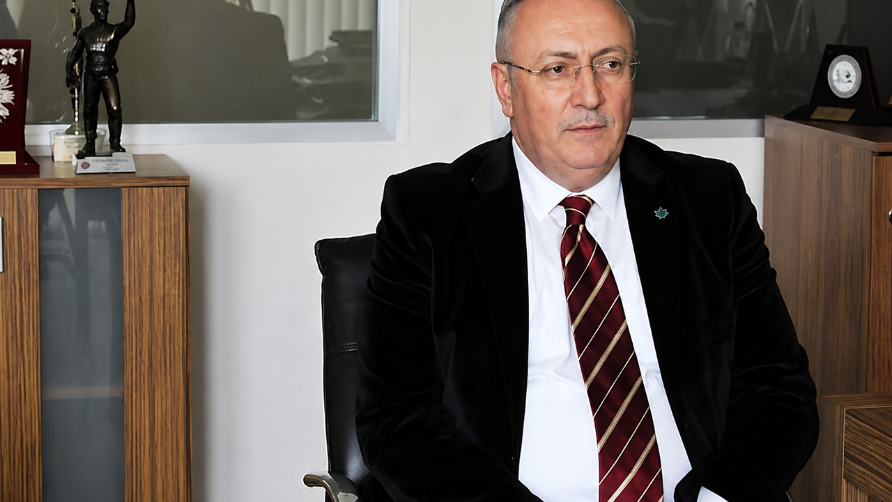 Bursa'dan Alparslan Yıldız, aktif siyasette kalacağını duyurdu