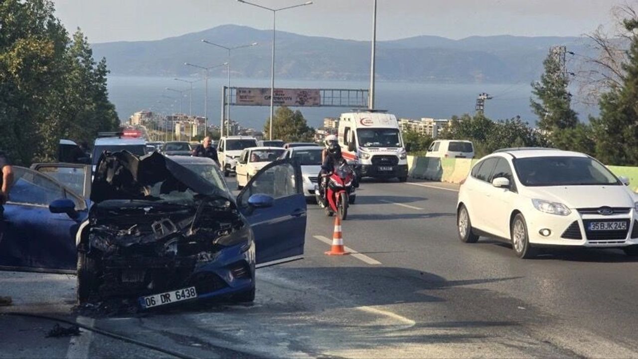 Mudanya'da seyir halindeki otomobil yangınında facia önlendi