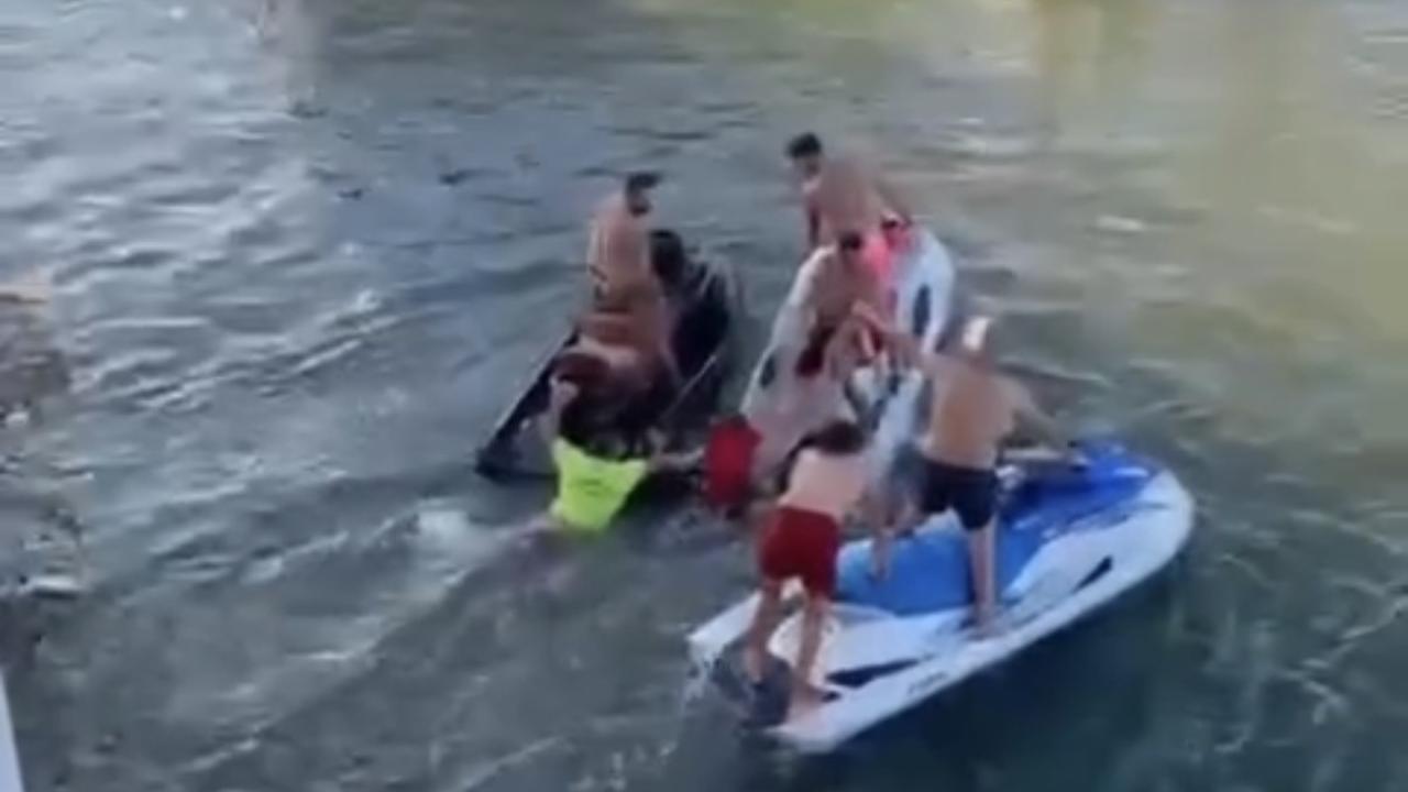 Düzce'deki jetski kazasında 1 kişi hayatını kaybetti, 1 kişi yaralandı Düzce'deki jetski kazasında 1 kişi hayatını kaybetti, 1 kişi yaralandı