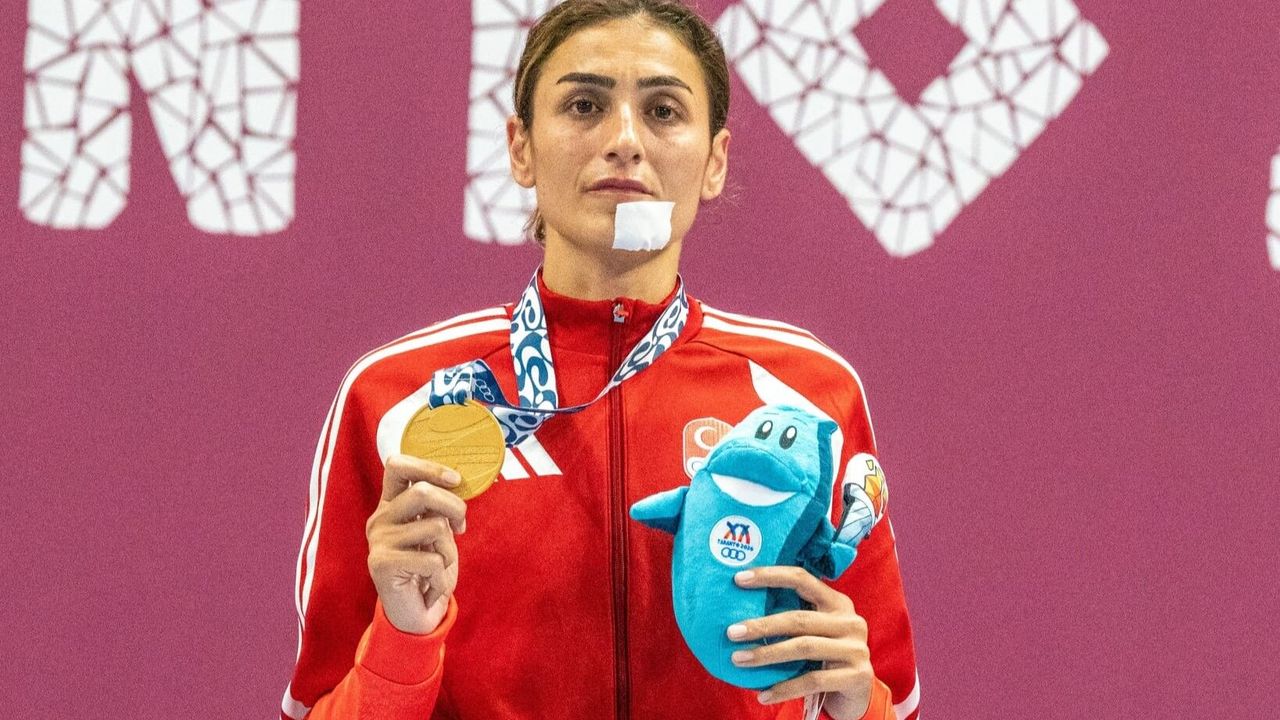 Hatice Kübra İlgün, Akdeniz Oyunları'nda altın madalya kazandı Hatice Kübra İlgün, Akdeniz Oyunları'nda altın madalya kazandı