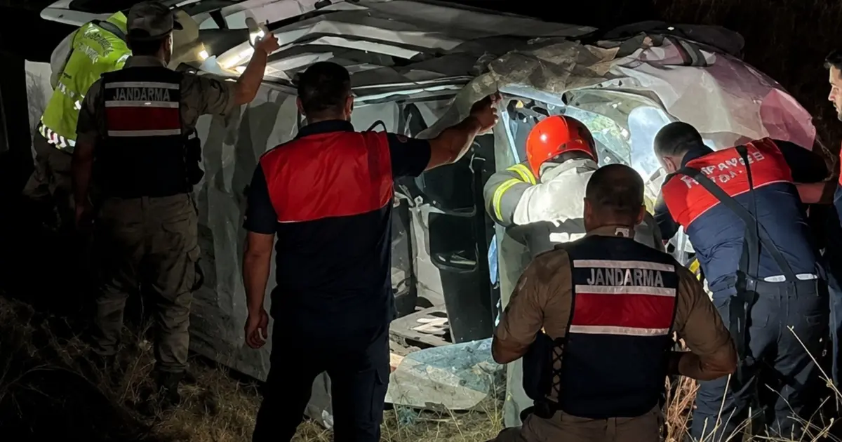 Tatvan'da trafik kazası: 4 yaralı, hayati tehlike yok