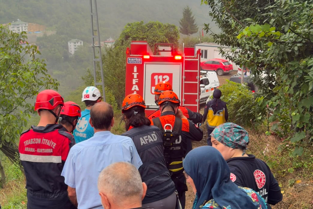 70 yaşındaki kadın yamaçtan düştü: Hastaneye sevk edildi