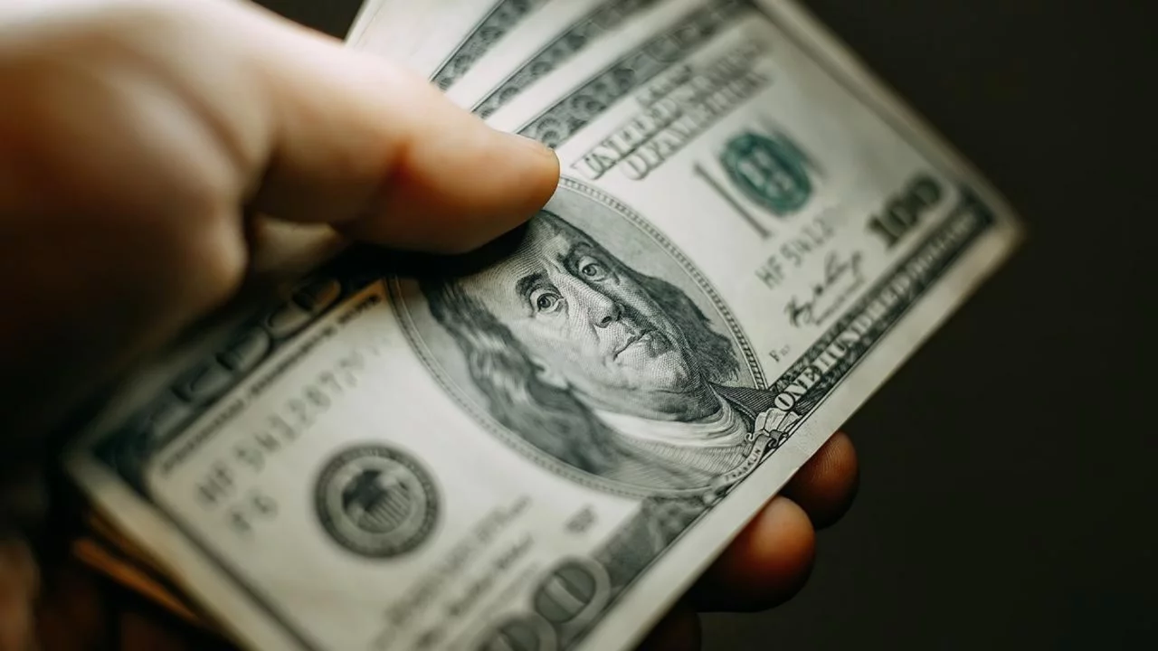 Dolar/TL 48,08 TL'ye yükseldi, Euro 56,22 TL'den işlem görüyor