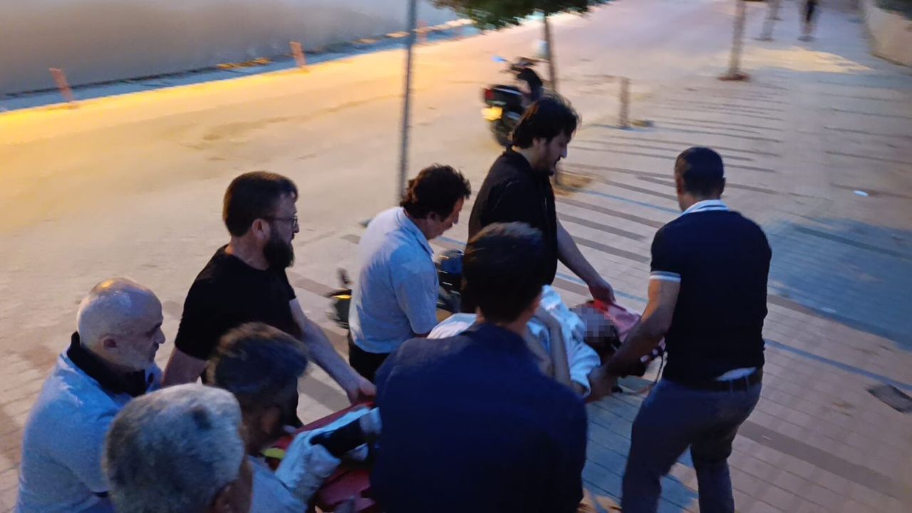 İnegöl'de motosiklet kazasında 1 kişi yaralandı, doktor duvardan atladı