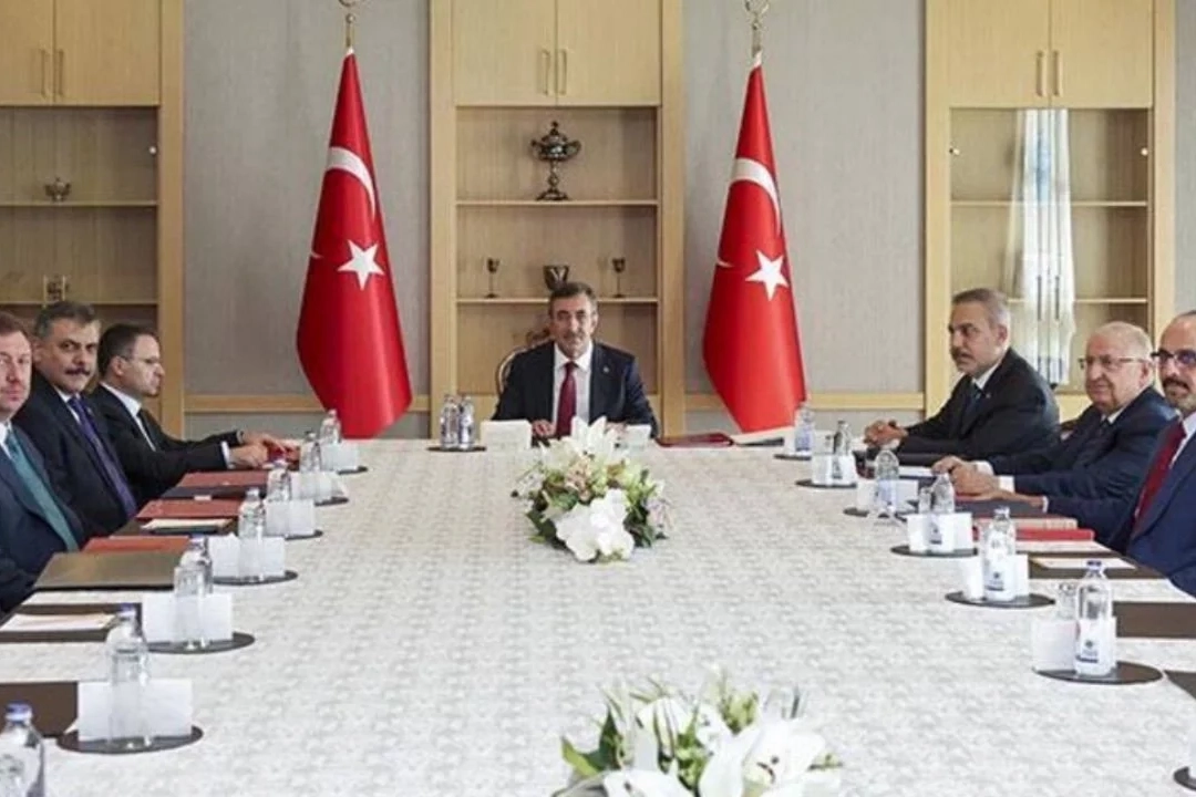 Toplantı sonrası karar verildi: 4 alt komisyon kurulacak Toplantı sonrası karar verildi: 4 alt komisyon kurulacak