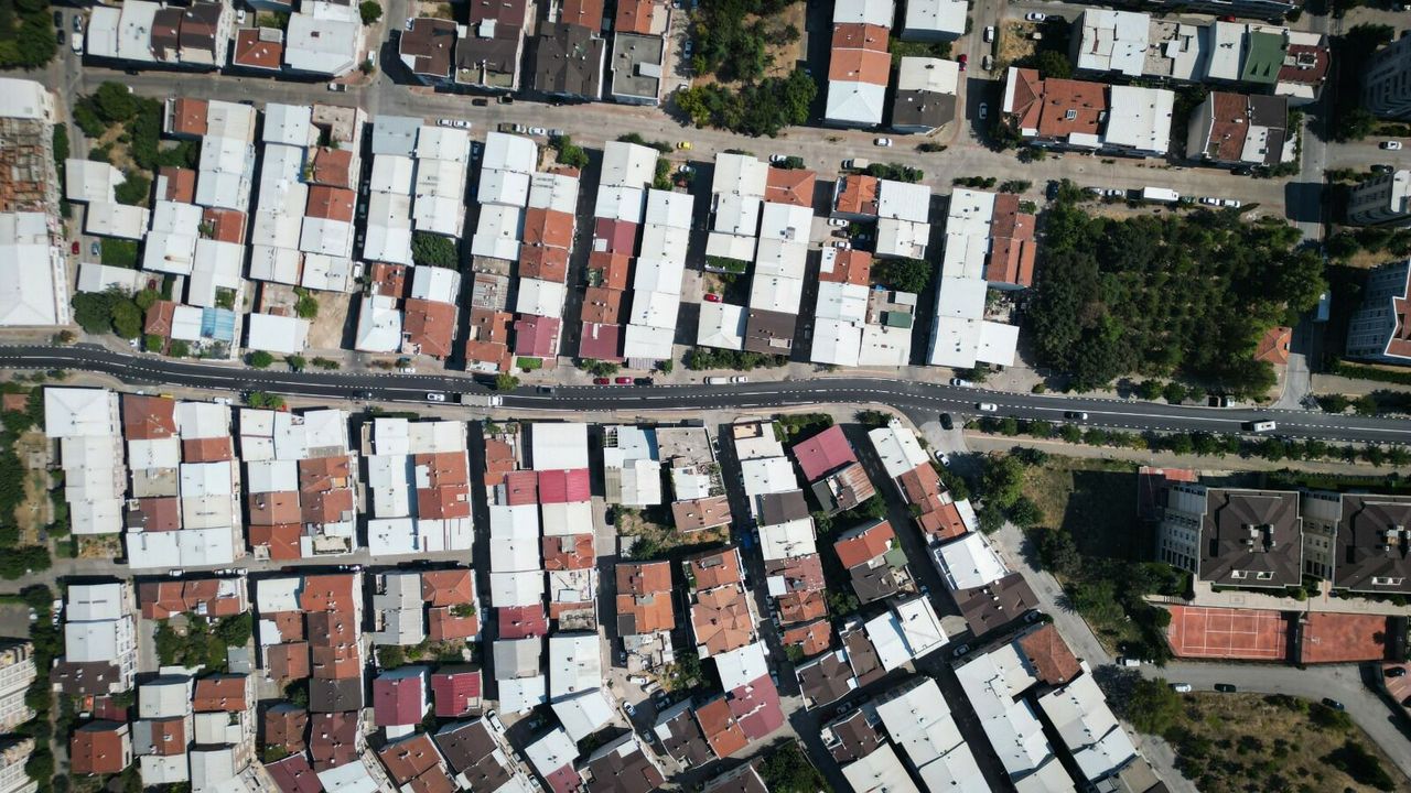 Bursa'da Dumlupınar Caddesi yenilendi: 750 metre asfaltlama yapıldı