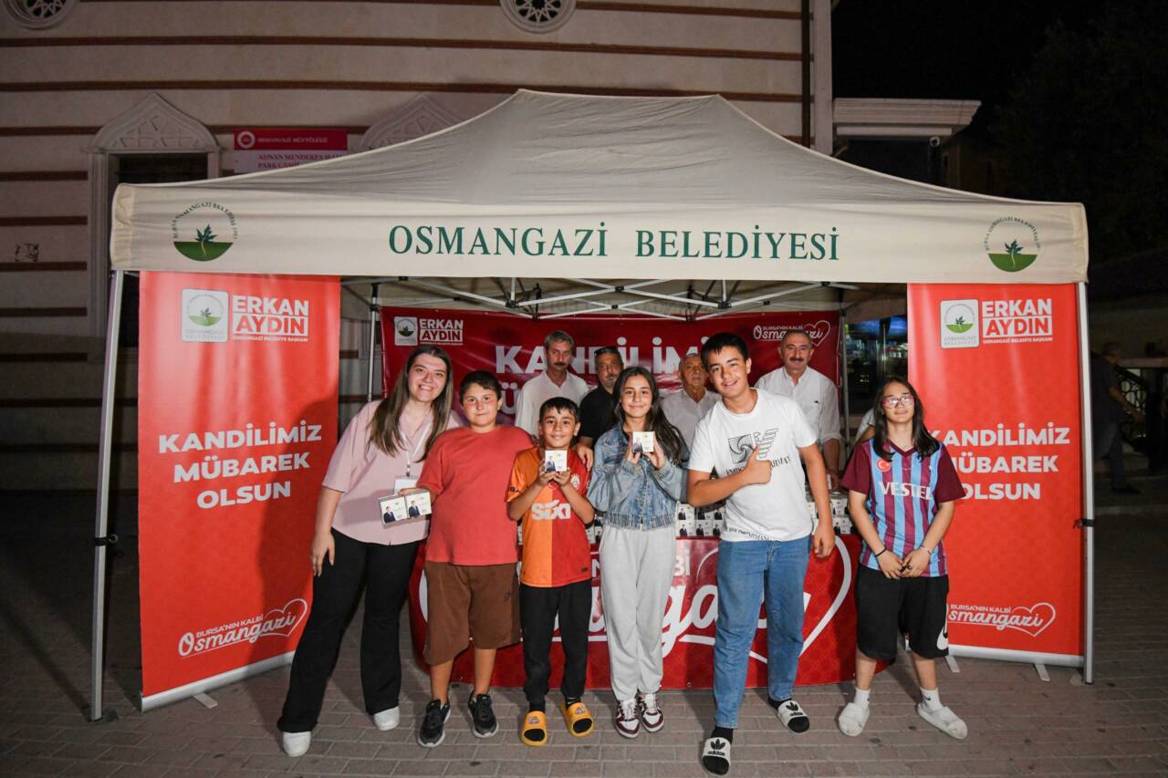 Osmangazi Belediyesi, Mevlit Kandili’nde 5 bin kandil simidi ikram etti Osmangazi Belediyesi, Mevlit Kandili’nde 5 bin kandil simidi ikram etti