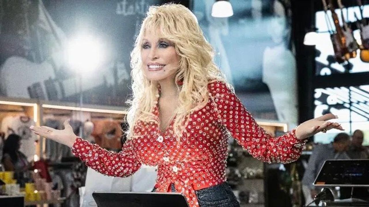 Dolly Parton, müzik kariyerine veda etti: 80 yaşında hayatını kaybetti
