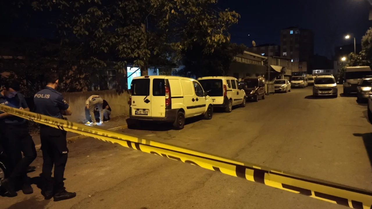 Ataşehir'de silahlı saldırı: Mahallede korku ve panik hakim