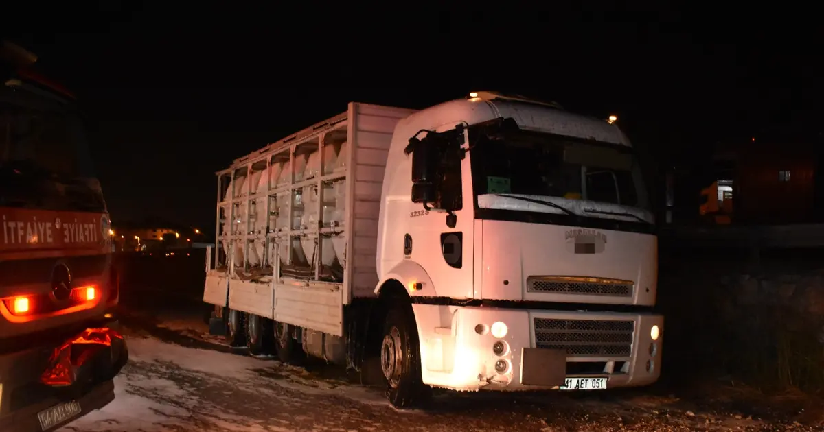 Sakarya'da asit sızıntısı: 2 kişi hastaneye kaldırıldı