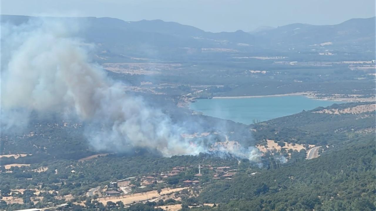 Çanakkale'deki zirai yangın, 145 personelle kontrol altına alındı