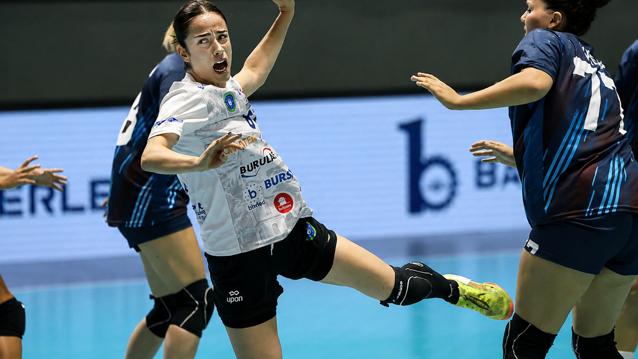 Bursa Büyükşehir Belediyespor, Cumhurbaşkanlığı Kupası'nda finale yükseldi Bursa Büyükşehir Belediyespor, Cumhurbaşkanlığı Kupası'nda finale yükseldi