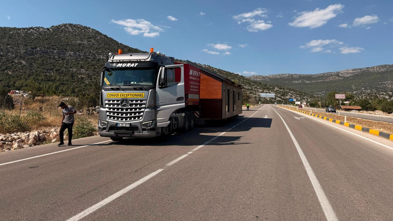 Bungalov taşıyan iki sürücüye toplam 180 bin lira ceza uygulandı