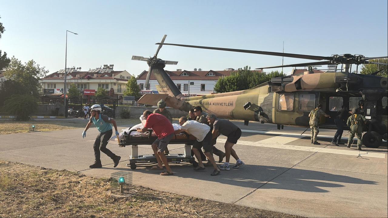 Fethiye'de kayalıklara düşen paraşüt kazası: 2 ölü