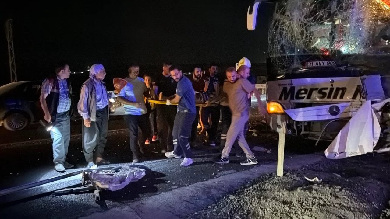 Ahlat dönüşü otobüs kazasında yaralı sayısı 13'e yükseldi