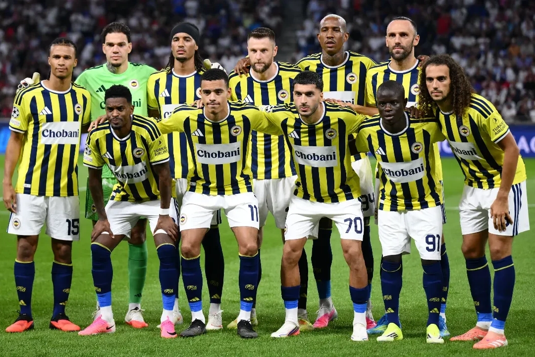 Fenerbahçe, 17 yıl aradan sonra Şampiyonlar Ligi'nde grup aşamasına yükseldi