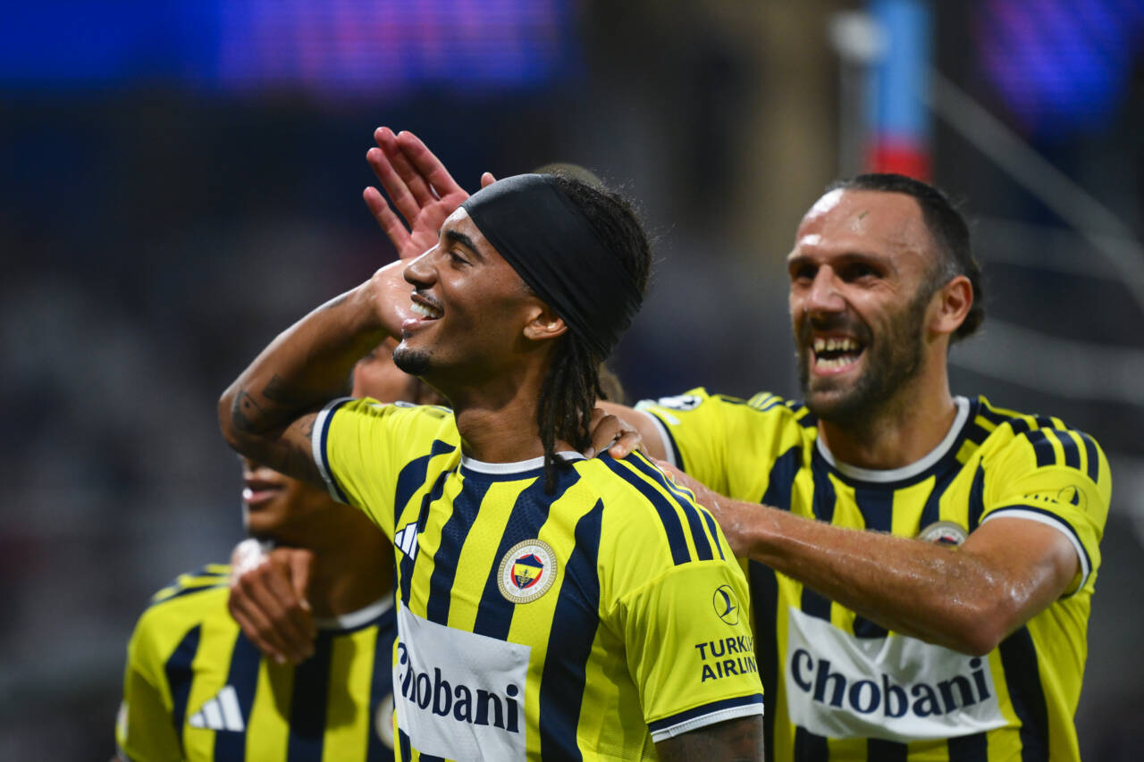 Fenerbahçe, 18 yıl sonra Şampiyonlar Ligi'ne döndü: Lyon'u 3-2 yendi