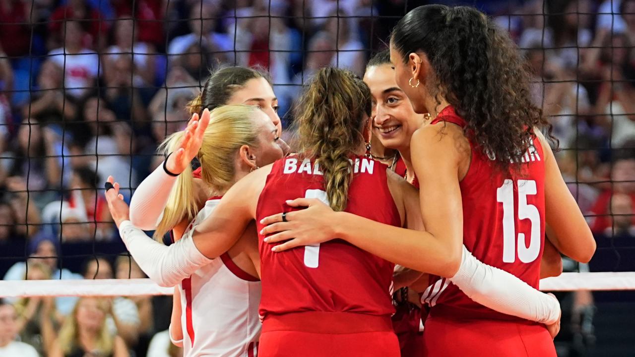 Almanya'ya karşı 3-1 galip gelen Filenin Sultanları, son 16 turuna yükseldi