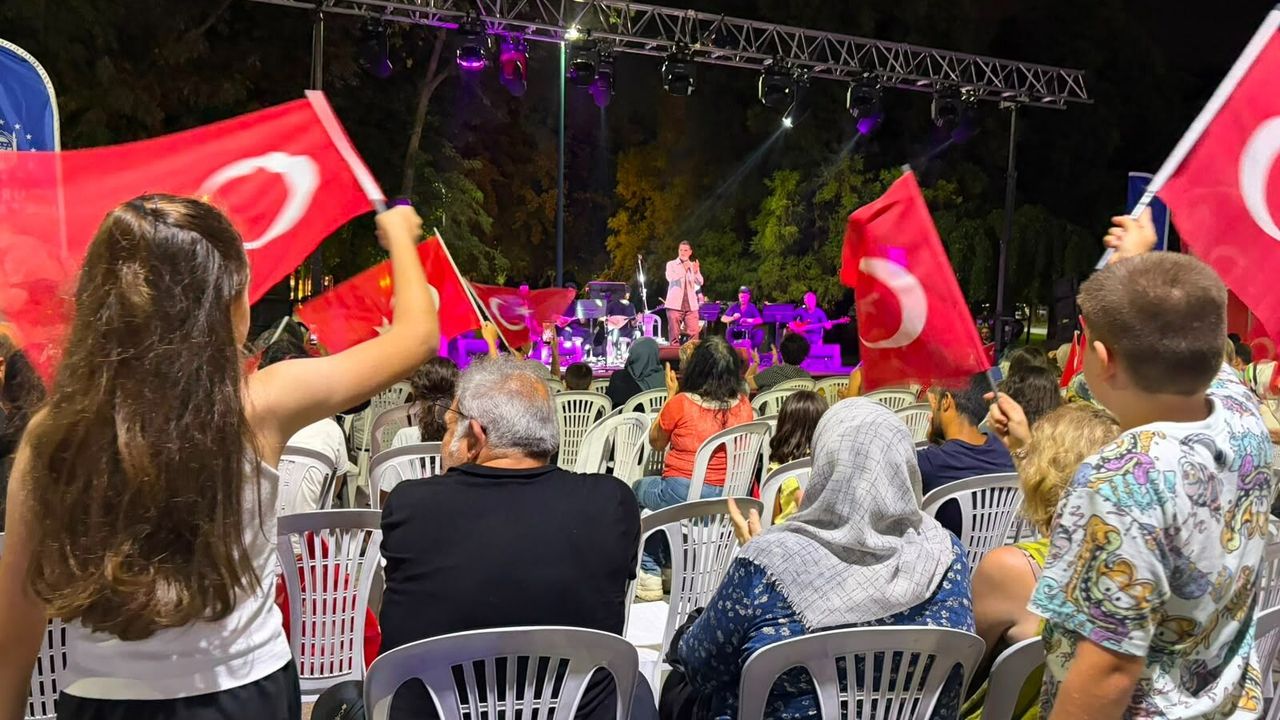 Bursa'da 30 Ağustos için hazırlıklar başladı: Konserler sürüyor