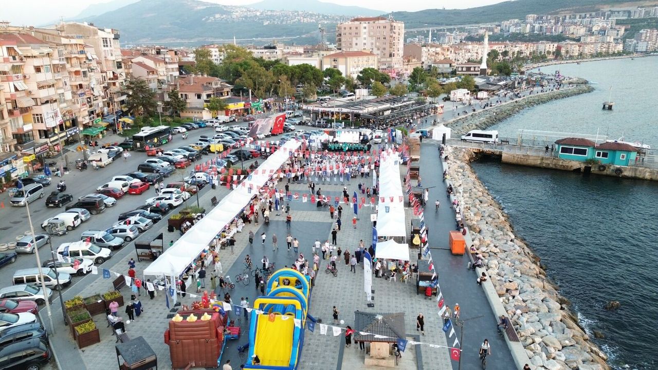 Gemlik'te Fetih Şenlikleri: 15. Durak Coşkuyla Geçiyor