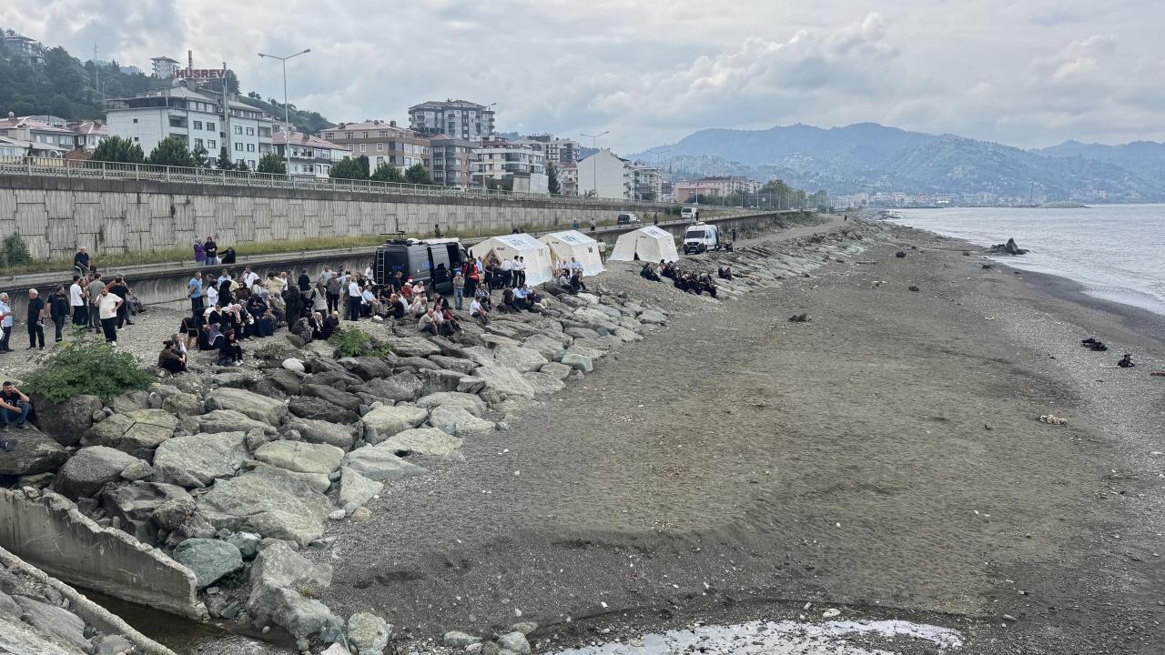 Rize'de kaybolan 11 yaşındaki çocuğu bulmak için arama çalışmaları devam ediyor