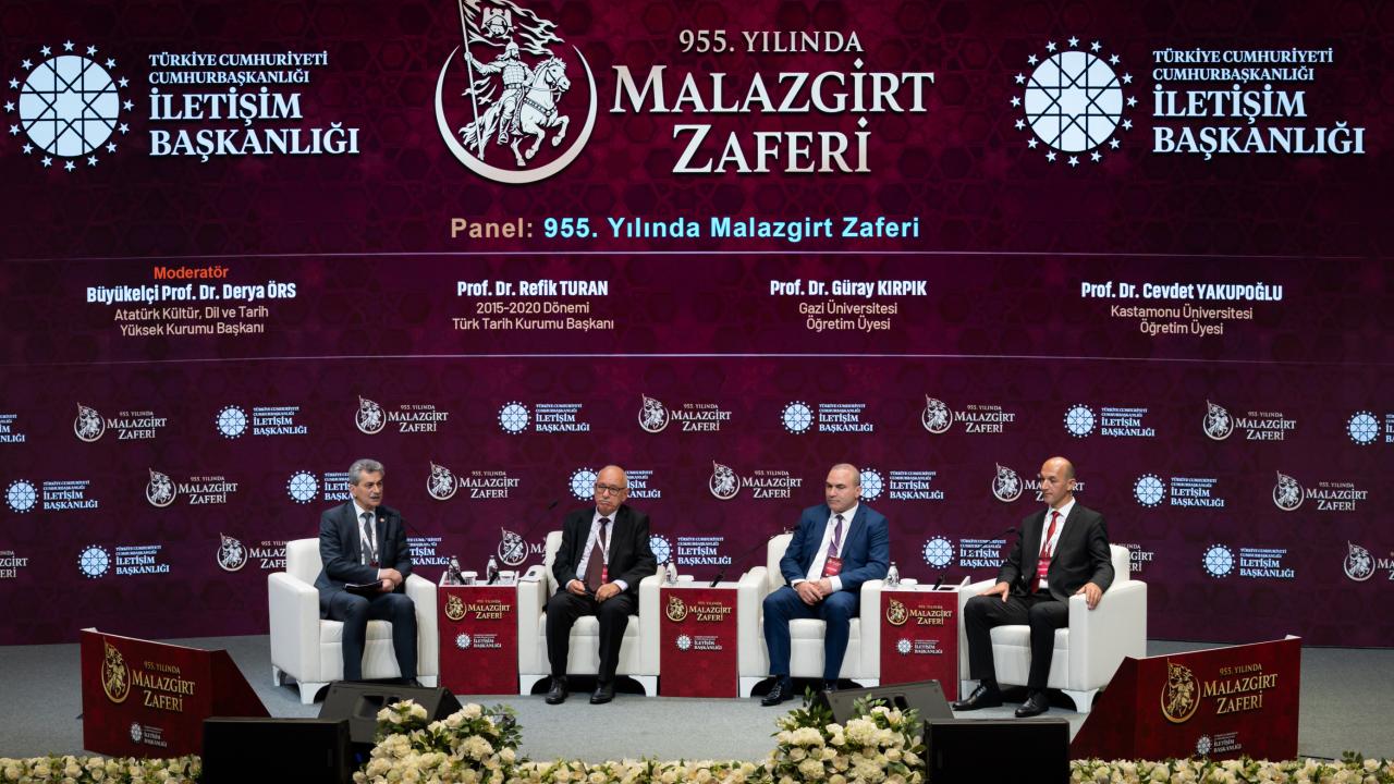 İletişim Başkanlığı, Malazgirt Zaferi'nin 955. yılını panel ile kutladı