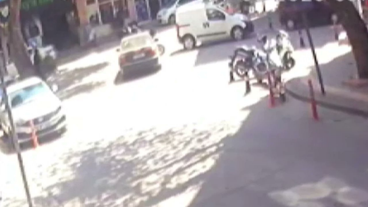 Orhangazi'de motosiklet kazası: Sürücü hastaneye kaldırıldı Orhangazi'de motosiklet kazası: Sürücü hastaneye kaldırıldı