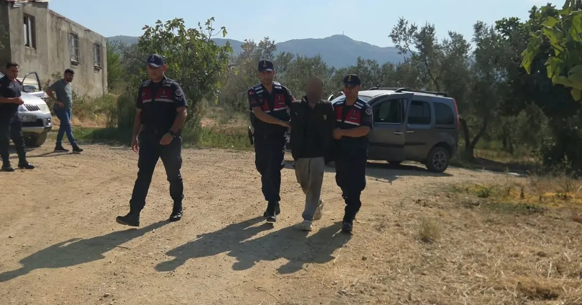 Bursa'da çalıntı araç kovalamacası zeytinlikte sona erdi