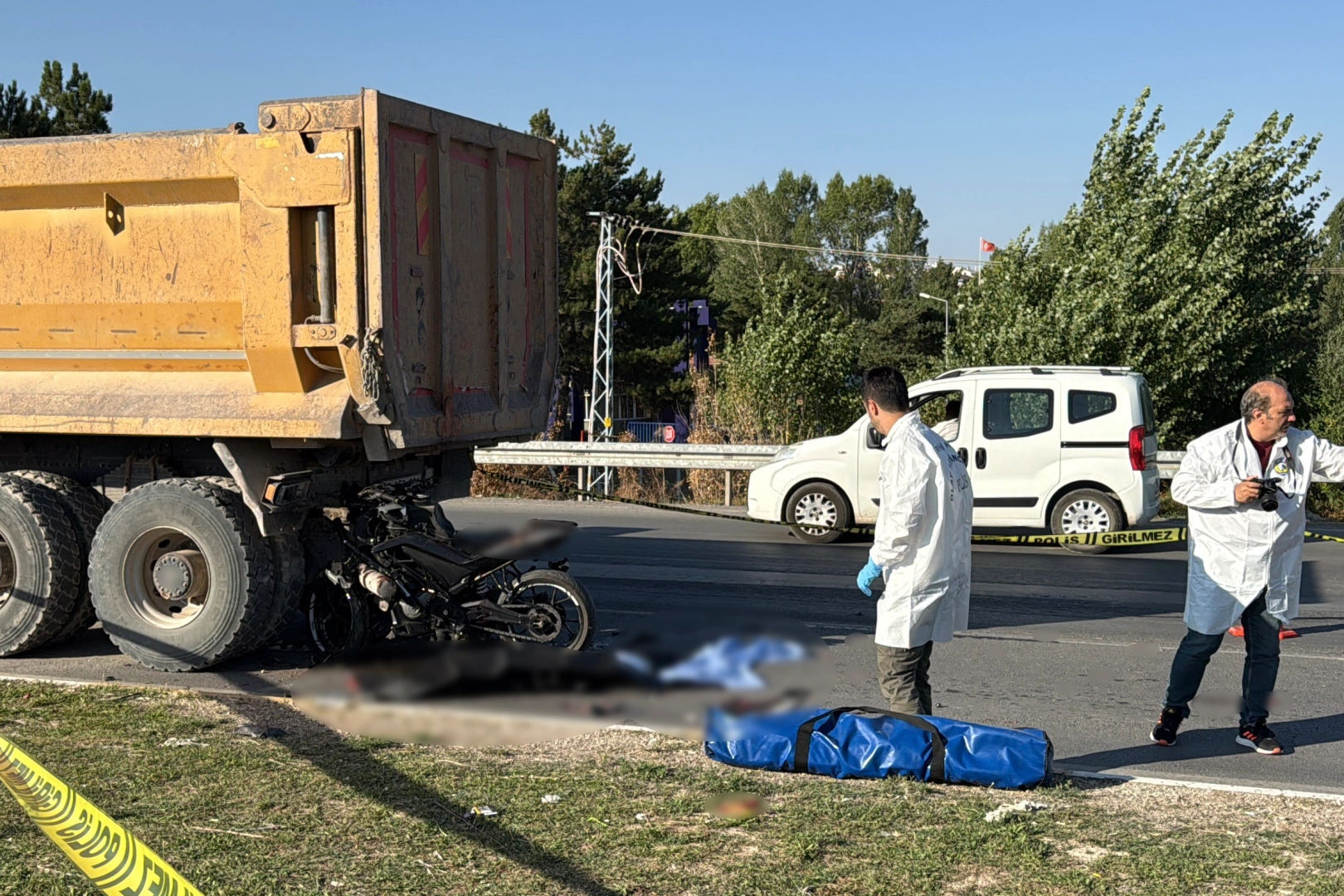 Sivas'ta motosiklet kazası: 1 kişi hayatını kaybetti Sivas'ta motosiklet kazası: 1 kişi hayatını kaybetti