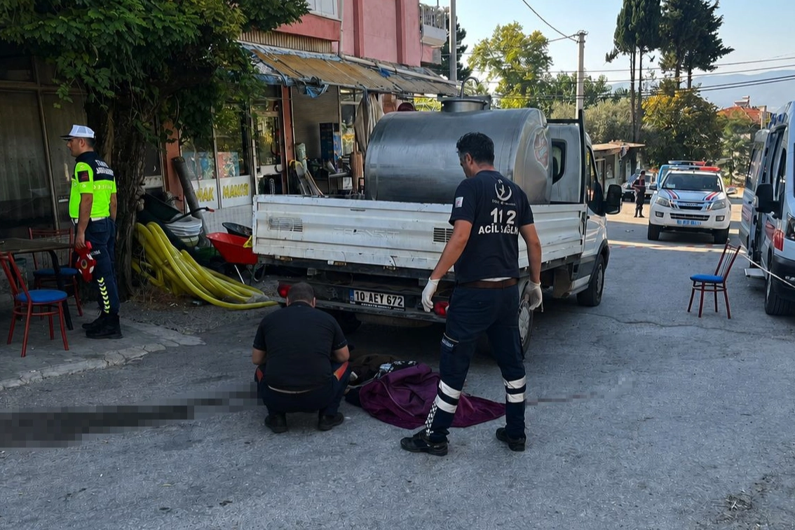 Dursunbey'de trafik kazası: 91 yaşındaki adam hayatını kaybetti