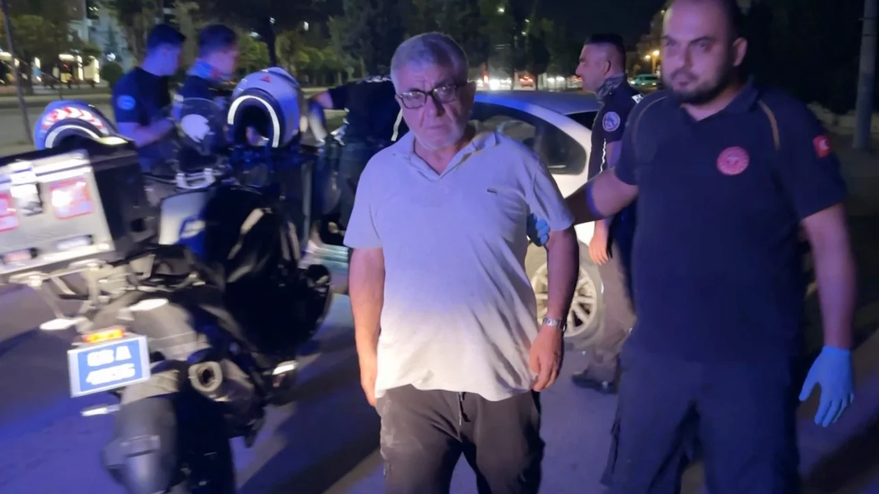 Aksaray'da sürücü yol ortasında uykuya daldı: Alkollü çıktı