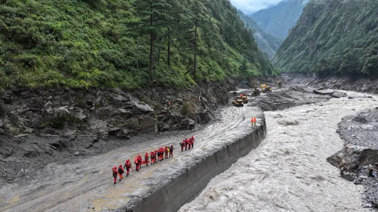 Acil tahliye uyarısı: Nepal-Çin sınırında felaket yaşandı