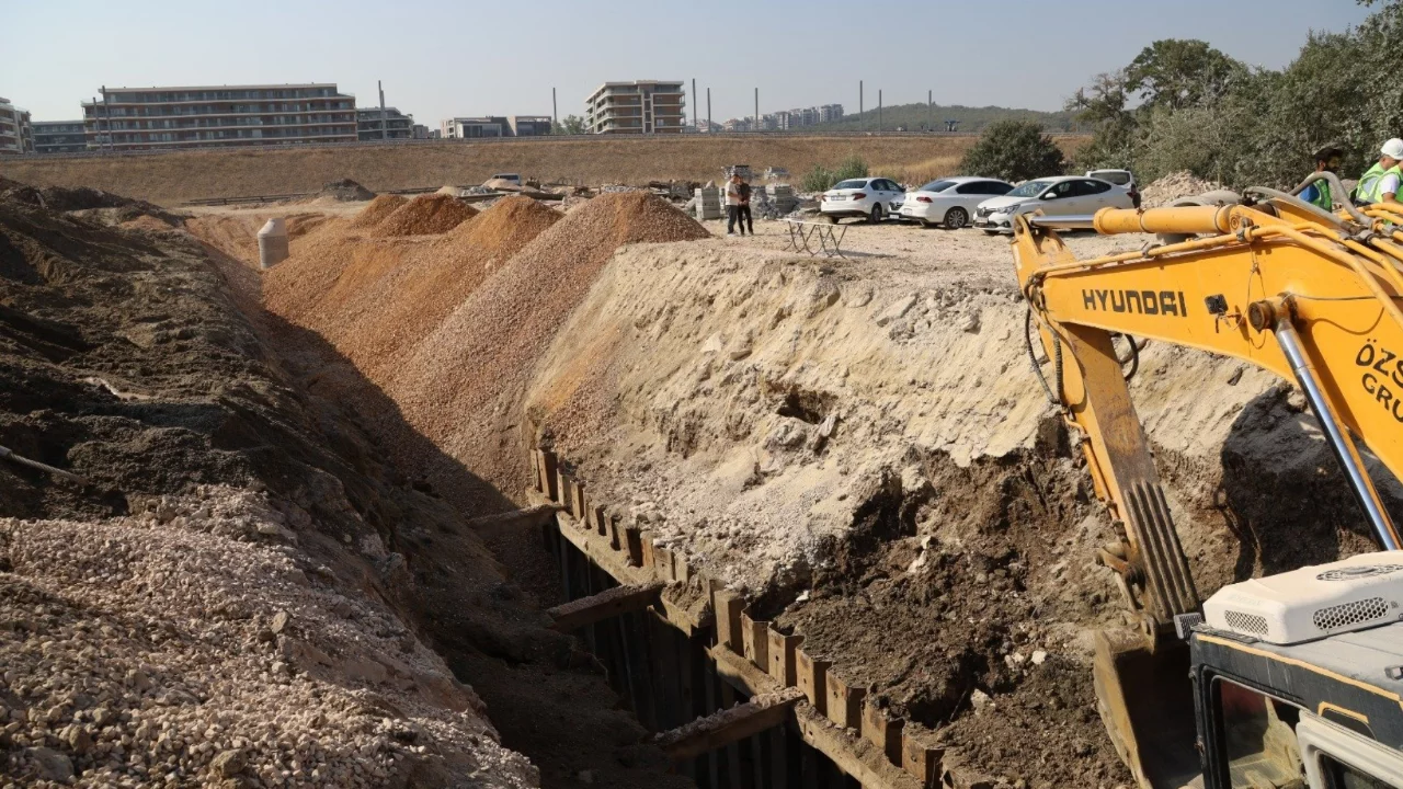 Altyapı çalışmaları Bursa'nın dört bir yanında devam ediyor Altyapı çalışmaları Bursa'nın dört bir yanında devam ediyor