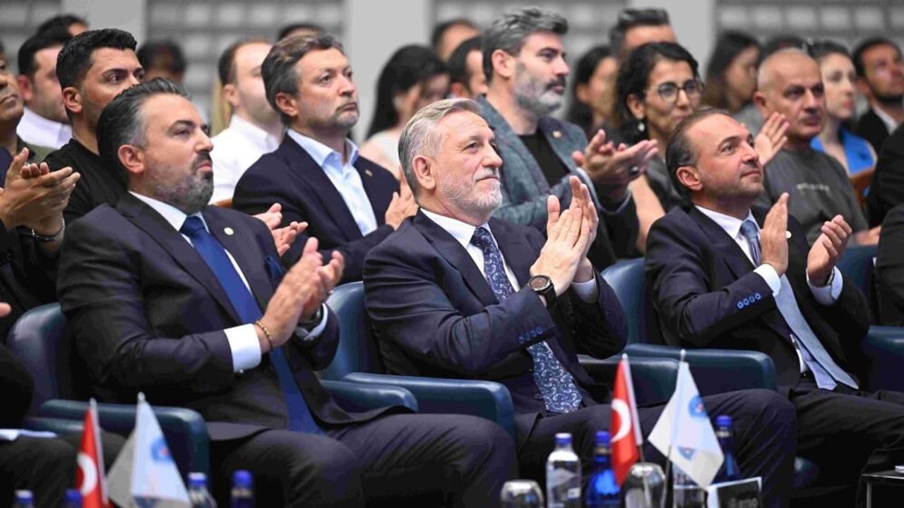 G20 öncesi Bursa'da iş insanları bir araya geldi G20 öncesi Bursa'da iş insanları bir araya geldi