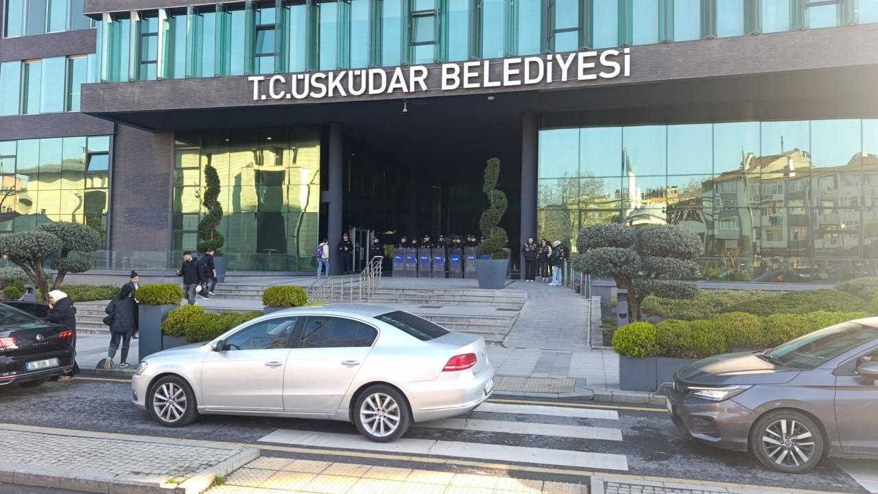 Üsküdar Belediyesi rüşvet soruşturmasında iki başkan yardımcısı gözaltında