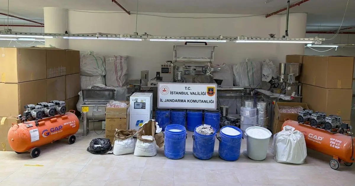 Çatalca'da uyuşturucu imalathanesine operasyon: 1,5 milyon hap ele geçirildi