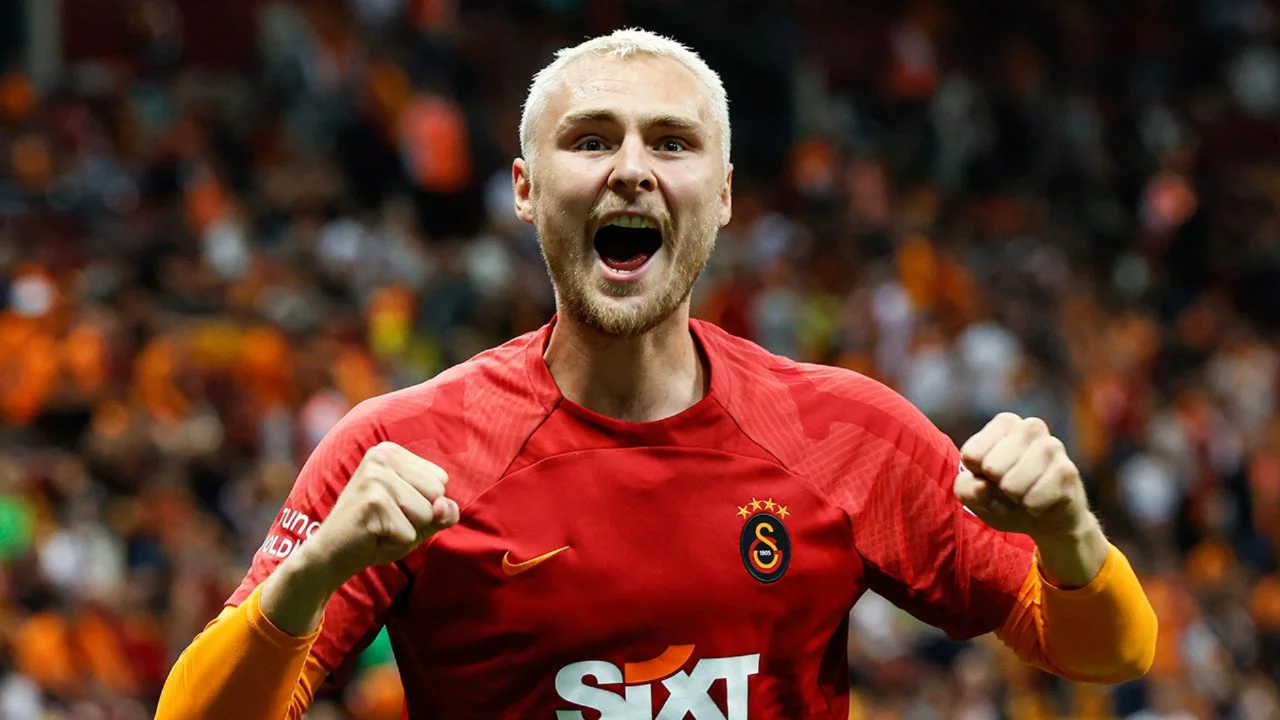 Galatasaray'da Victor Nelsson ile yollar ayrıldı: 144 maçta 4 gol attı Galatasaray'da Victor Nelsson ile yollar ayrıldı: 144 maçta 4 gol attı