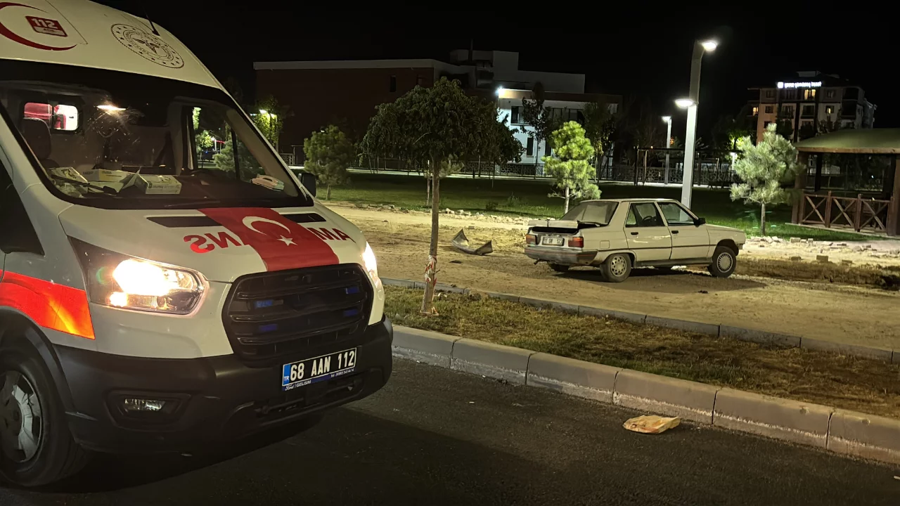Mucizevi kurtuluş: Aksaray'da takla atan araçta sürücü sağ çıktı