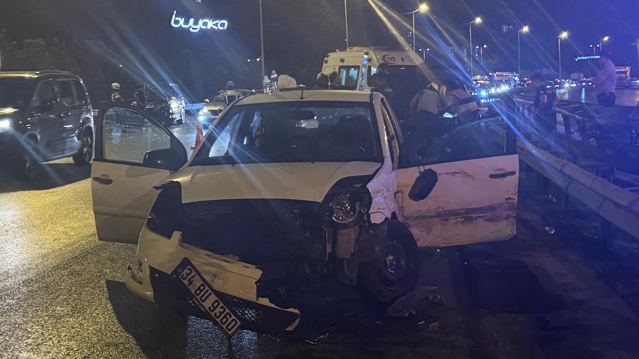 Ümraniye'de trafik kazası: 3 kişi yaralandı